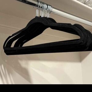 Non-Brand Black Velvet Slim Closet Hangers - 5 Pack